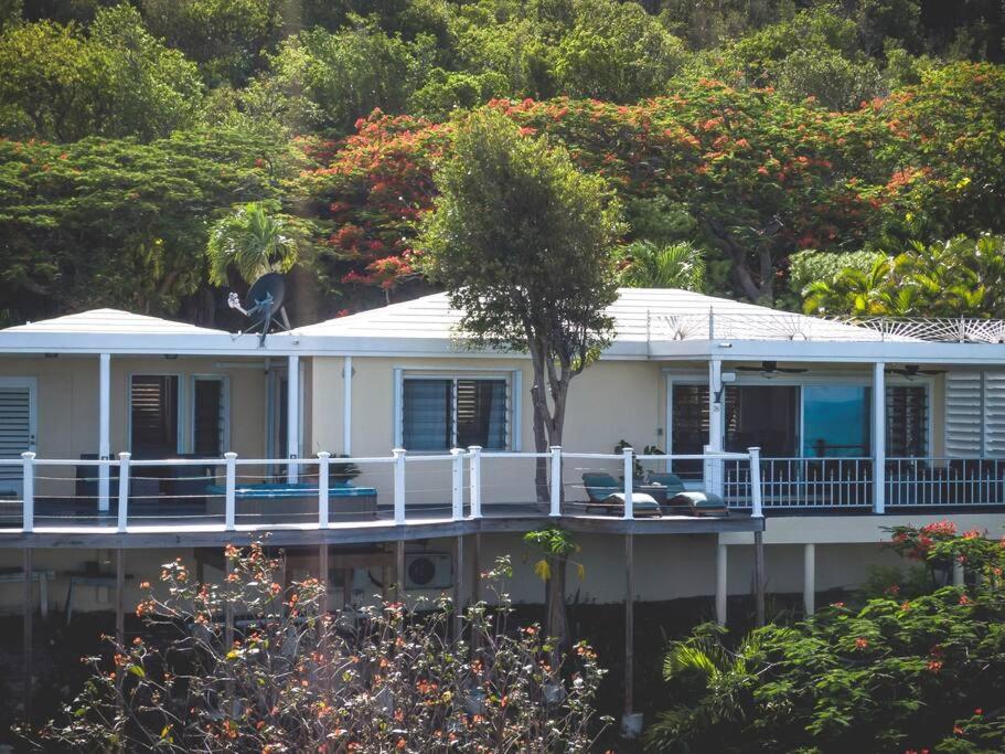 CARIBBEAN SPLENDOR WITH MILLION DOLLAR VIEWS - B&B
