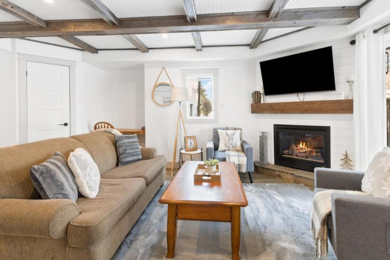 Collingwood Chalet Near Blue Mountain Slopes 39A - Chambres d’hôtes