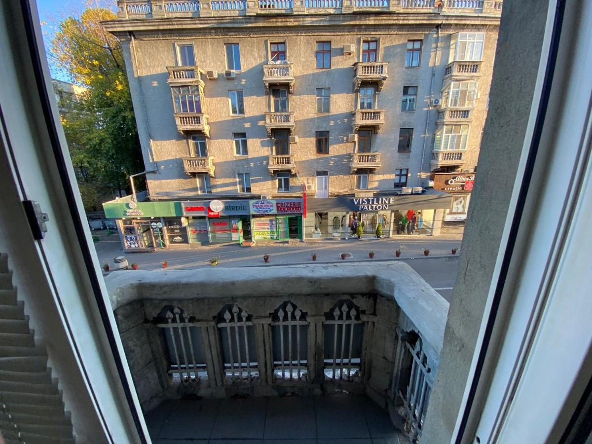 Stefan cel Mare Boulevard Ultracentral Apartments in the Center Chisinau - B&B