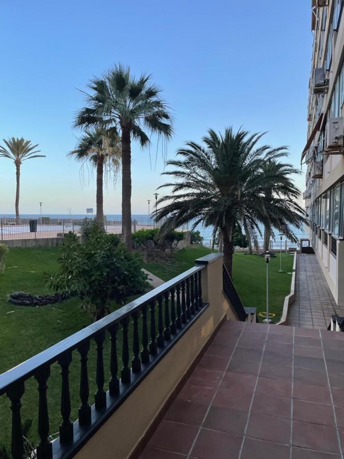 RENOVADO APARTAMENTO 1º LINEA DE MAR - Ferienwohnung
