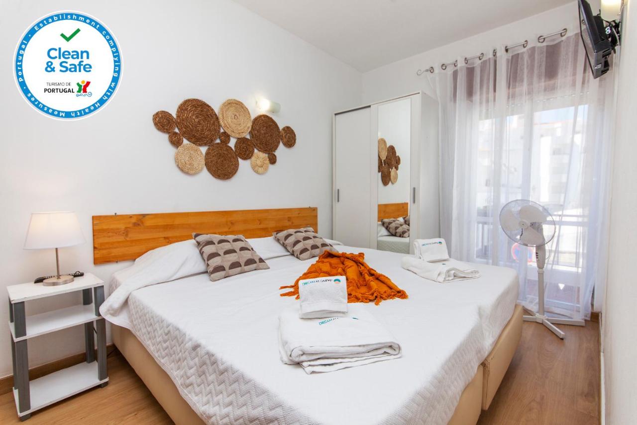 Zweibettzimmer mit eigenem Bad