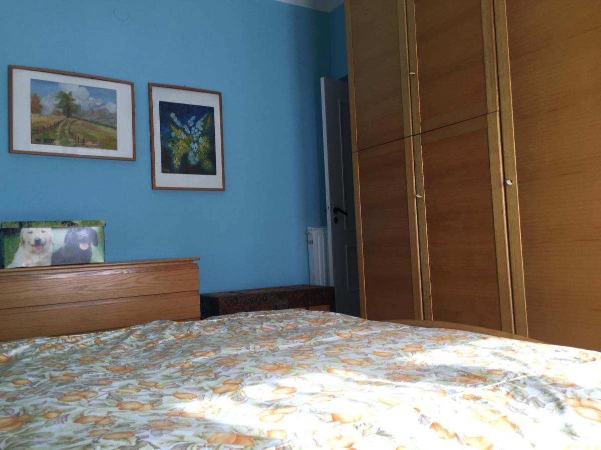Apartment mit Balkon