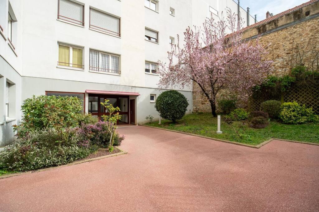 Grand studio l Parking privé l Centre ville - B&B