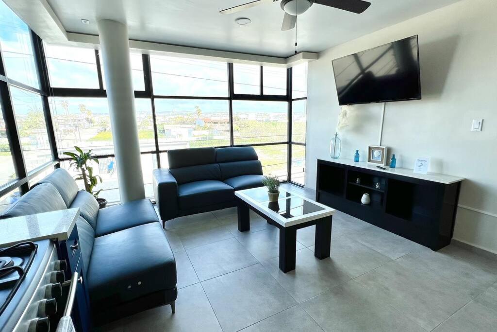 Luxury 2BR Condo Rosarito (C) - B&B