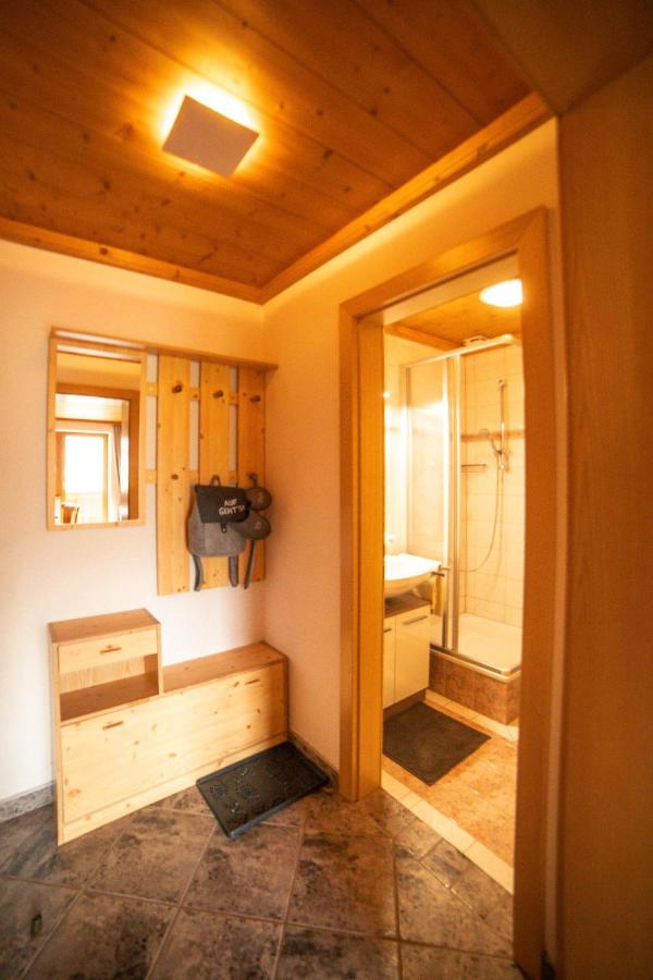 Apartment with Shower