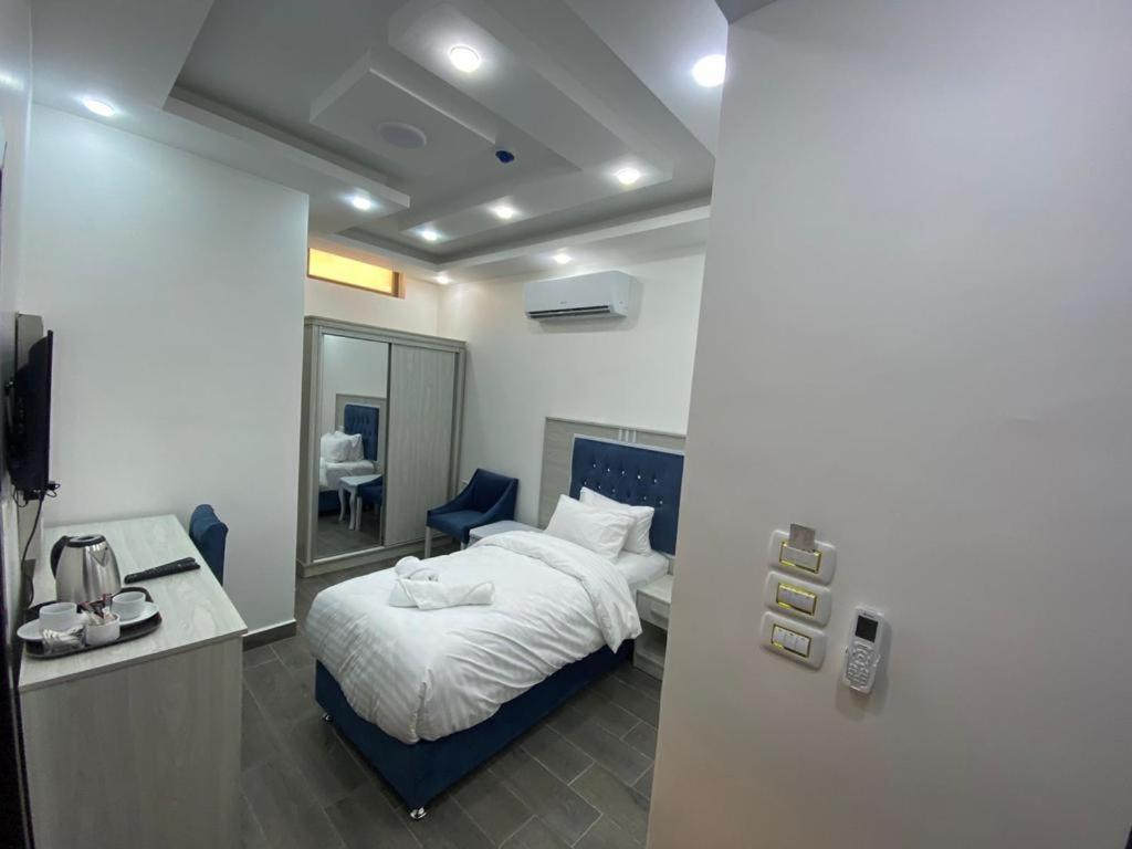 Deluxe Single Room