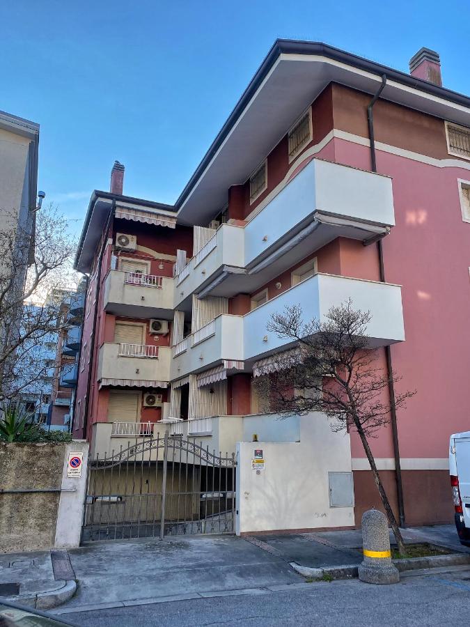 Cardellino, piccolo e accogliente dietro la spiaggia - B&B Grado