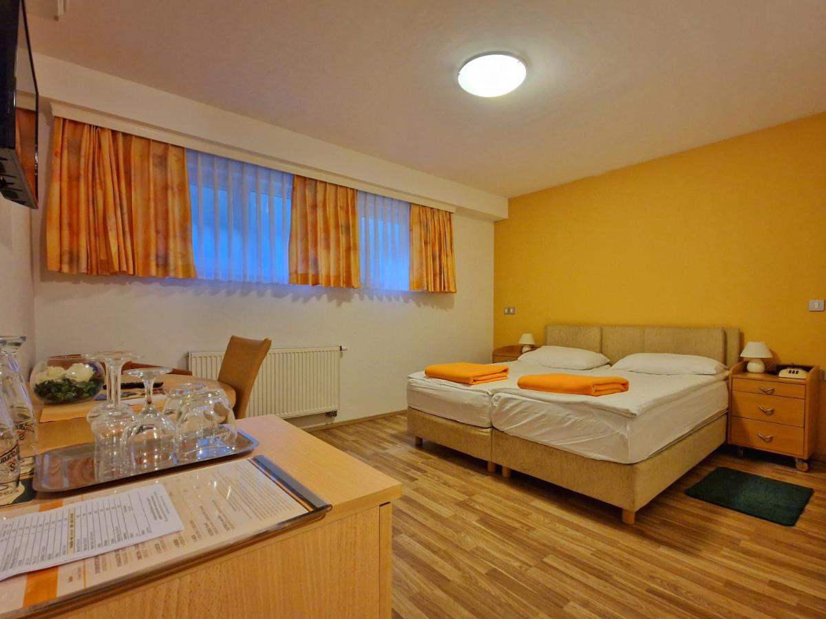 Economy Double Room - Basement