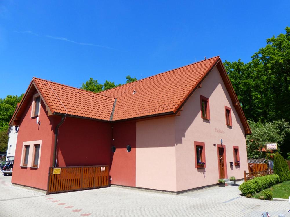 B&B Třeboň - Penzion Amálka - Bed and Breakfast Třeboň