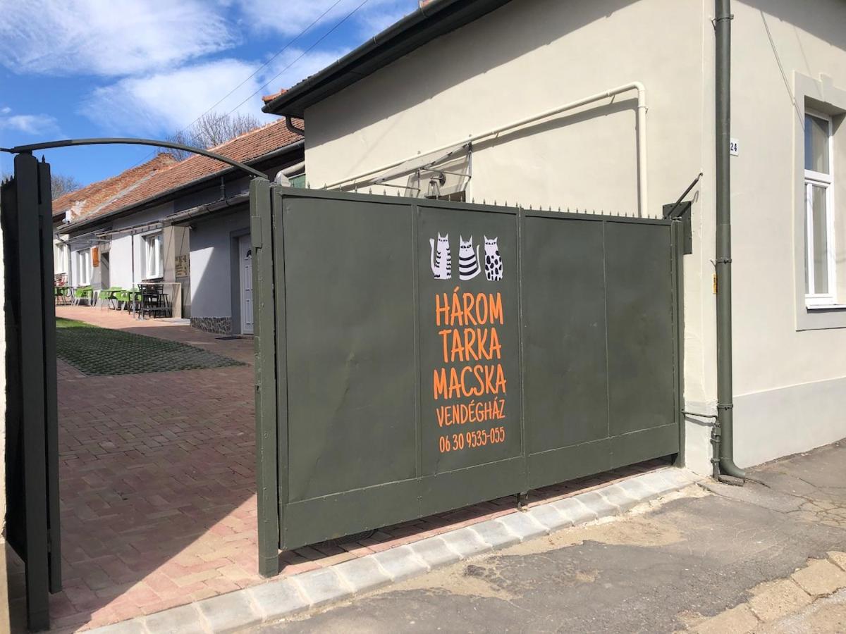 Három Tarka Macska Apartmanok - Chambres d’hôtes Sárospatak