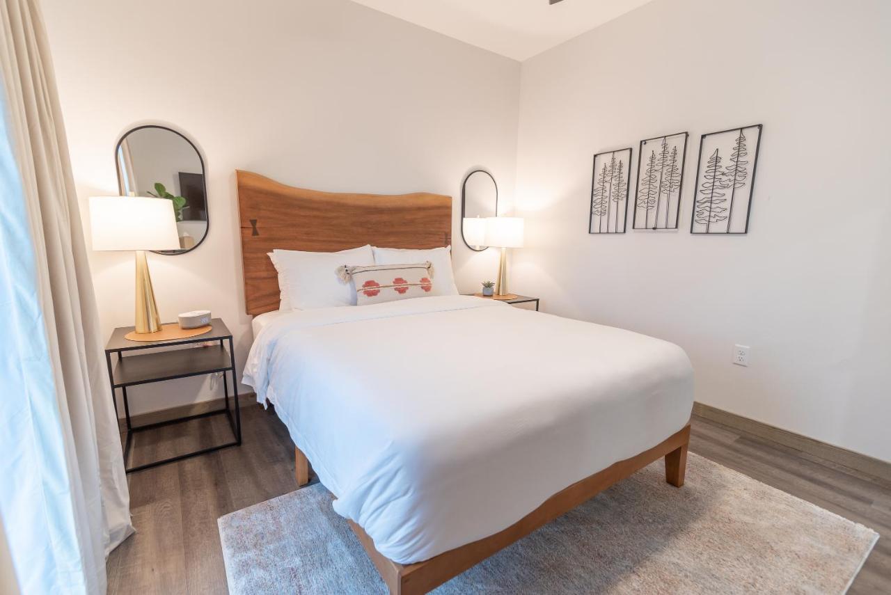 Colony Suites - B&B