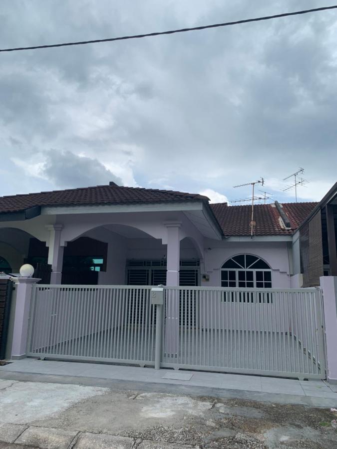 B&B Teluk Anson - Kenny Homestay - Bed and Breakfast Teluk Anson