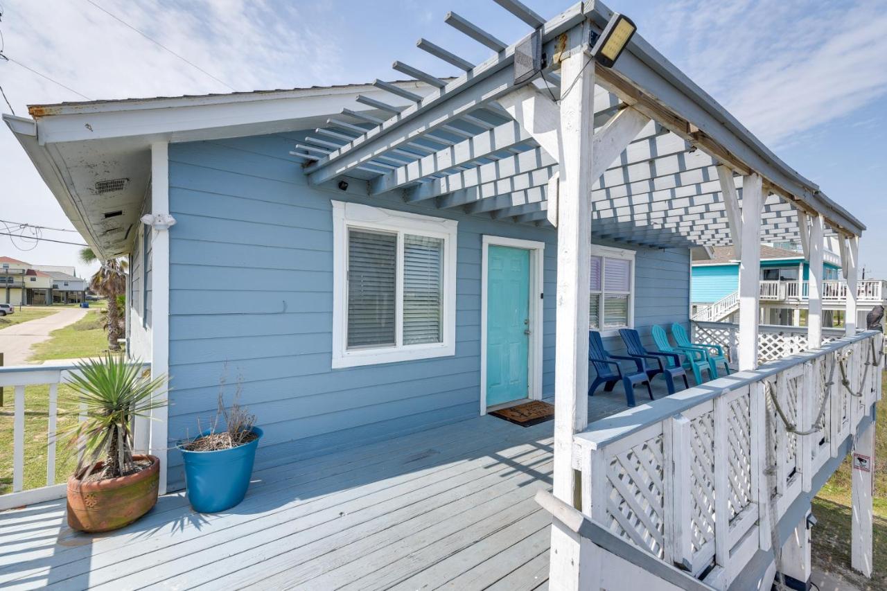 Walk to Gulf Surfside Beach Home with Deck - B&B Surfside Beach