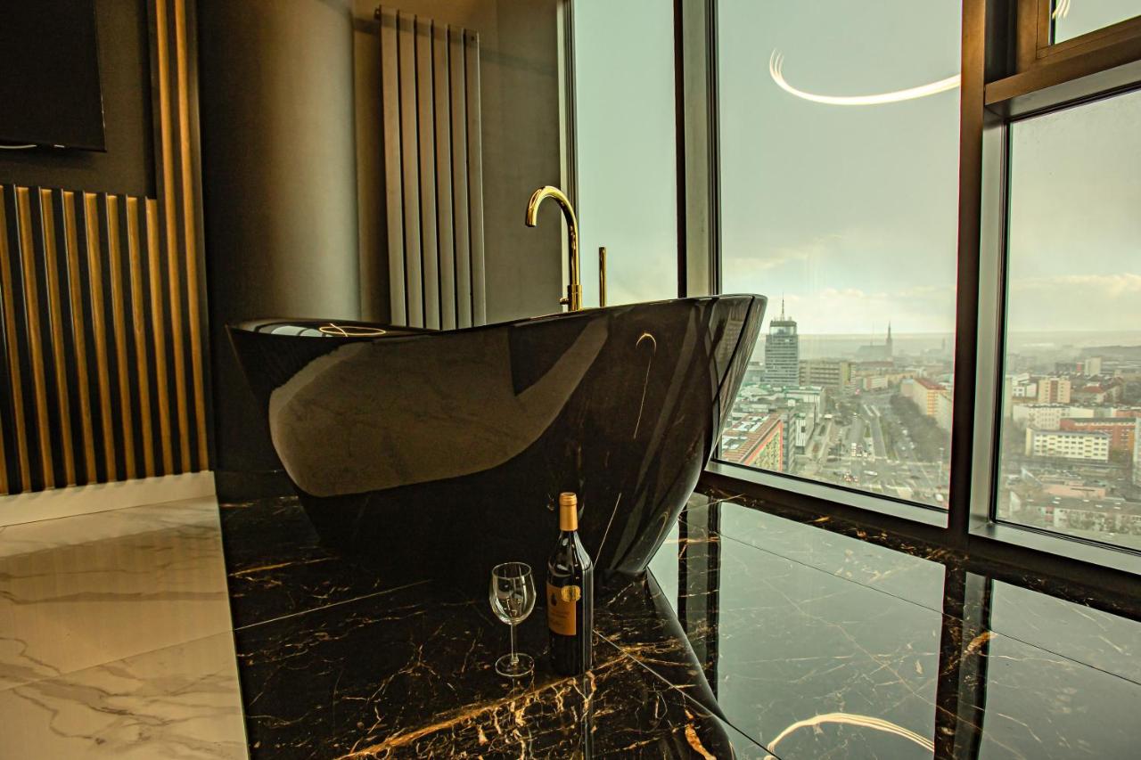 Wanna na 20 piętrze, City View, Hanza Tower - Chambres d'hôtes Szczecin