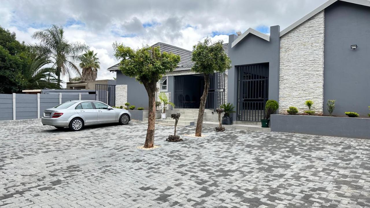 The Hide in Roodepoort - Ferienwohnung