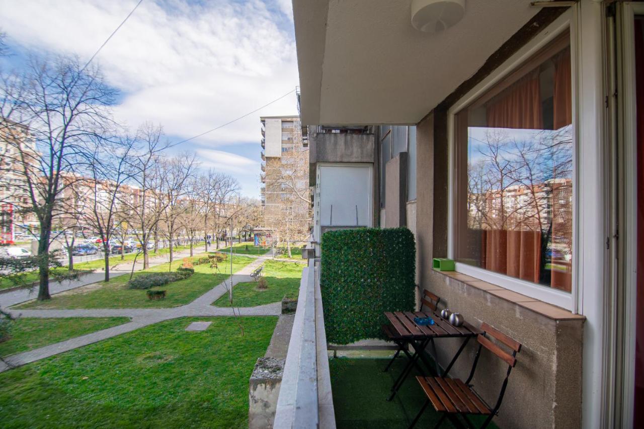 Modern Karpos Apartments - Bed and Breakfast