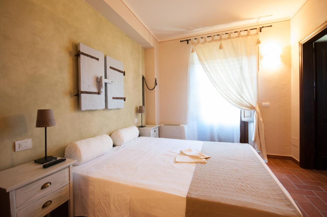 Triple Room with Garden View