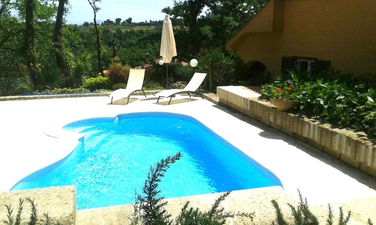 Deliziosa Villa alle porte di Roma - B&B