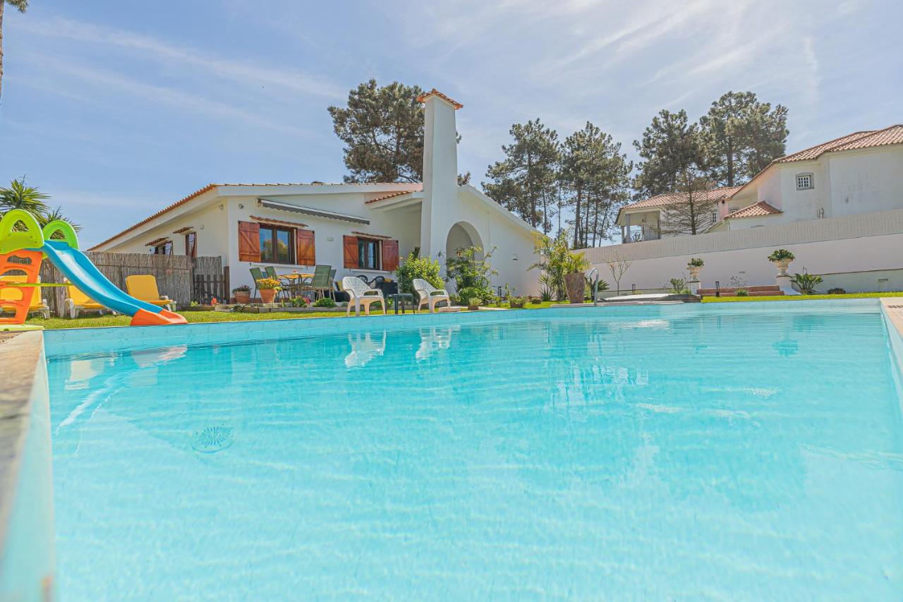 Villa Whiteloft Pool Spa Lounge - B&B Corroios