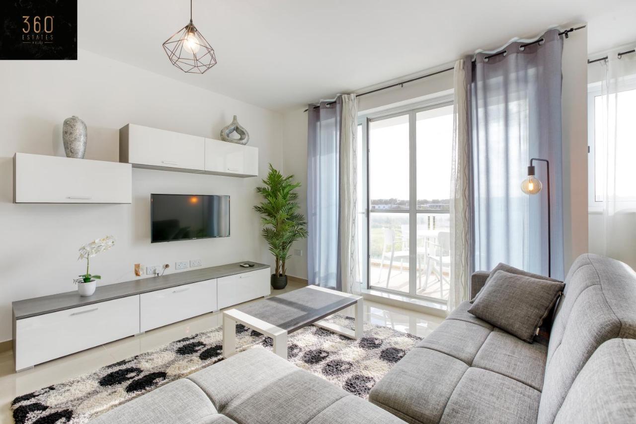 B&B Marsaskala - Stunning 3BR w/Country View Apartment in M'Scalak by 360 Estates - Bed and Breakfast Marsaskala