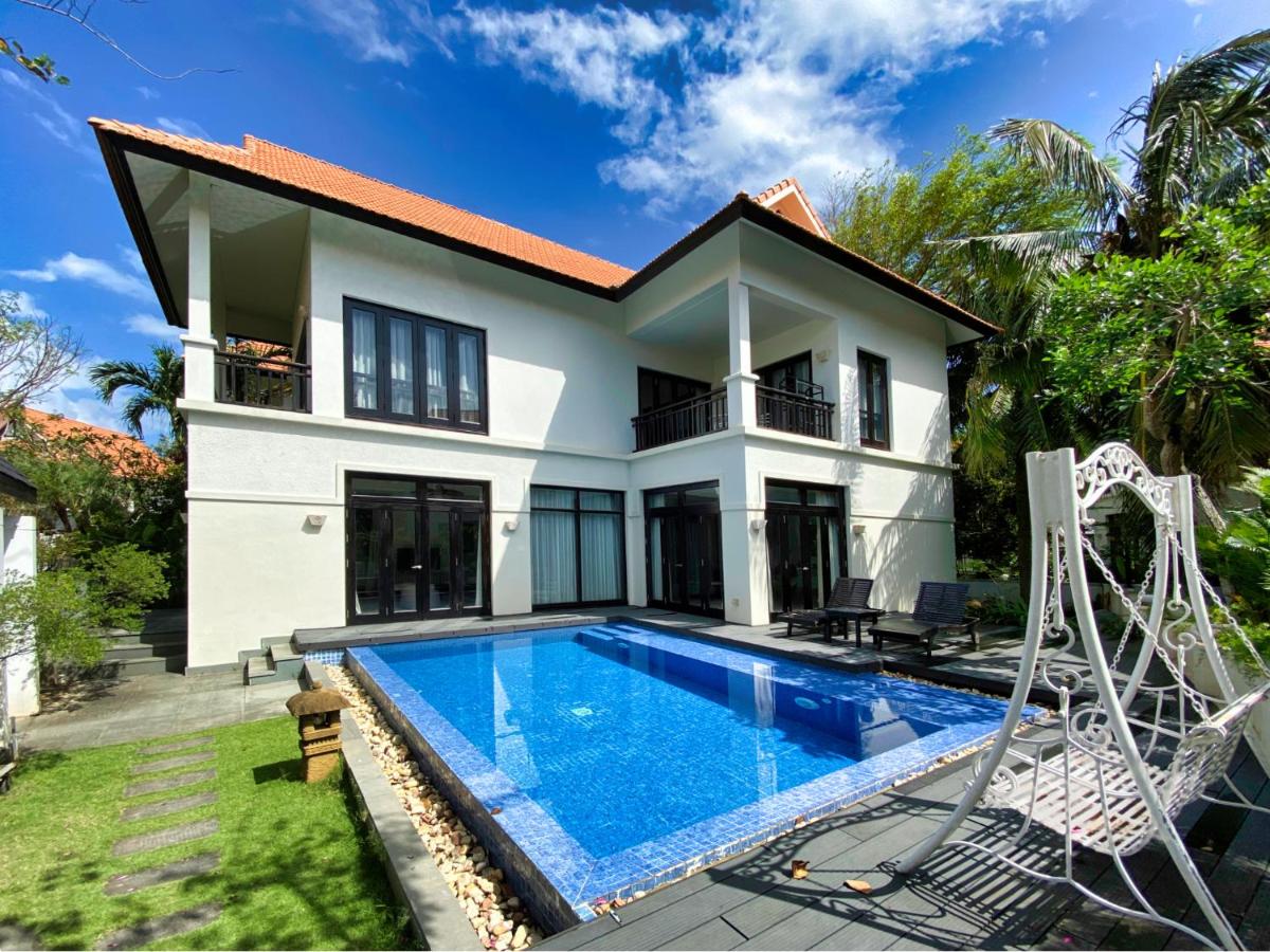 B&B Da Nang - Elegant Pool Villa In 5star Resort My Khe Beach - Bed and Breakfast Da Nang