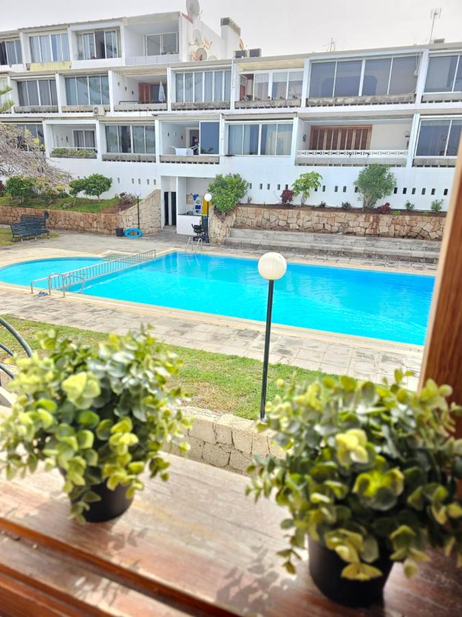 HOLIDAYS BEACH & POOL, AIRCOND, Playa de las Americas, Tenerife - Bed and Breakfast Playa de las Américas