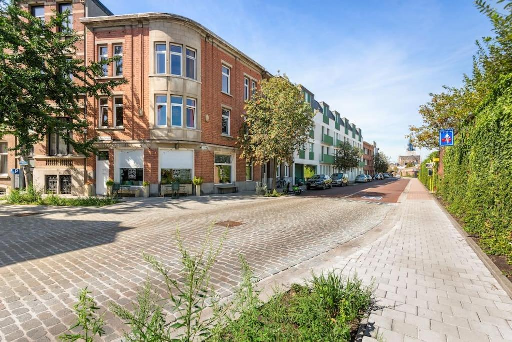 Cozy Antwerp - Zurenborg Skyline - B&B Amberes