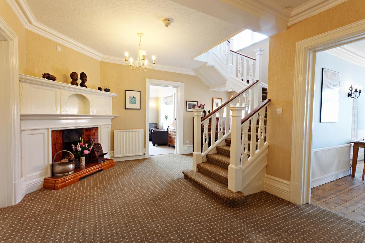 Camberley House - B&B