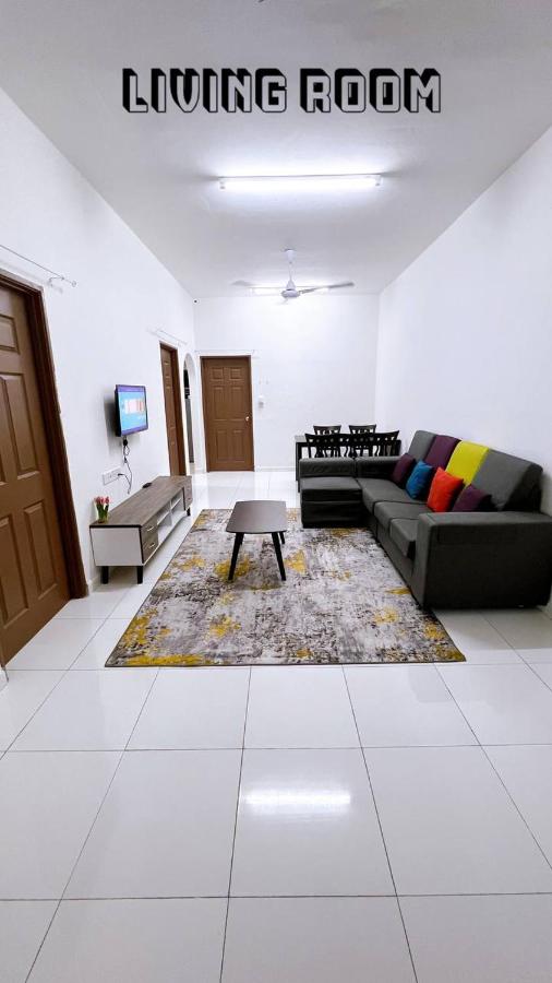 B&B Seri Manjung - HomeSTAY PANGSAPURI SAMUDERA SERI MANJUNG LUMUT - Bed and Breakfast Seri Manjung