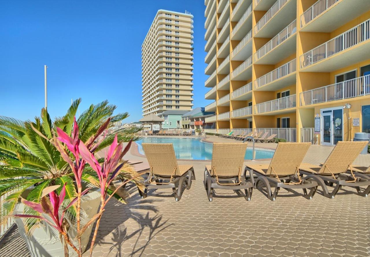 Family Room with Sea View