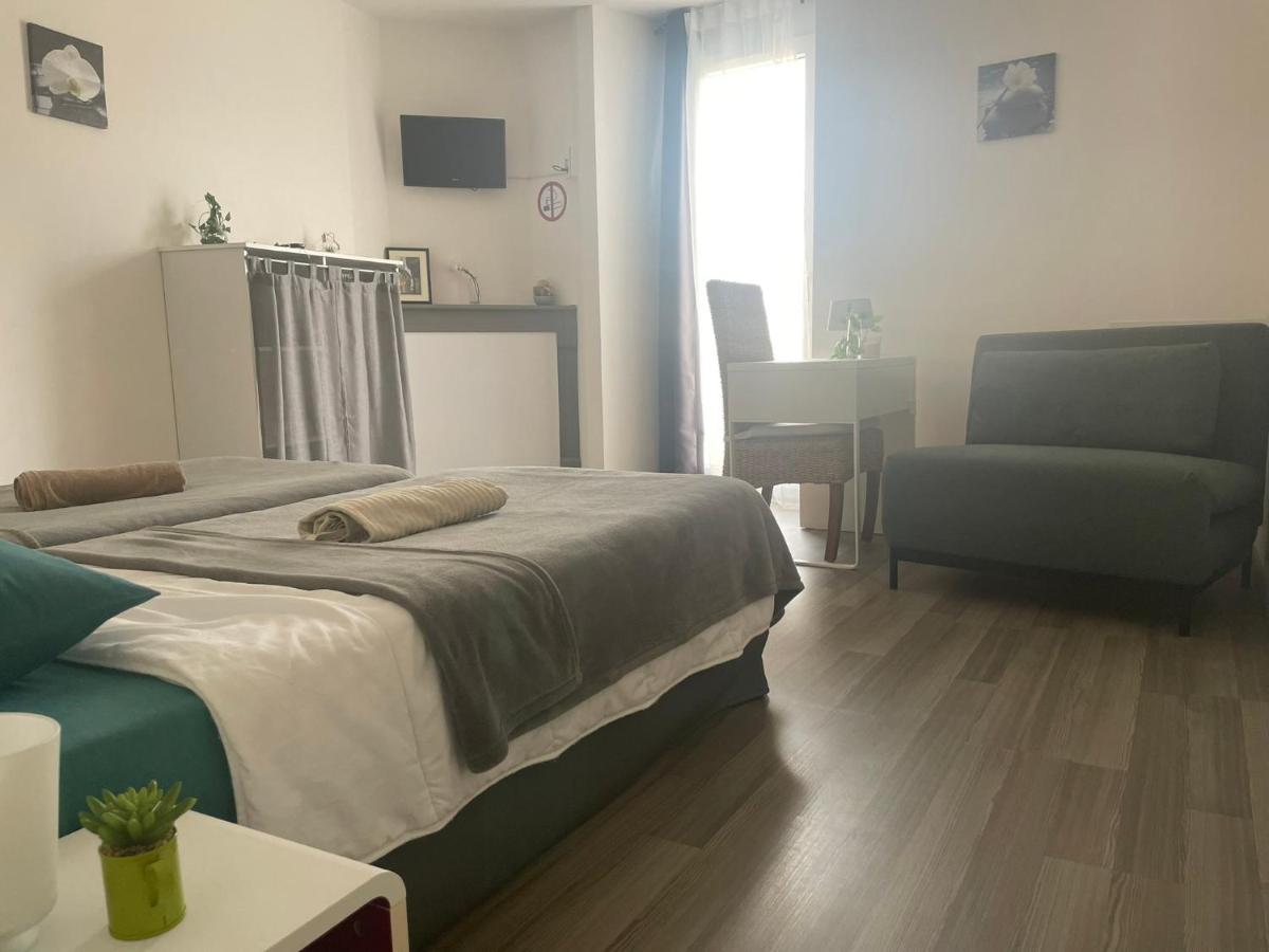 Triple Room with Private External Bathroom