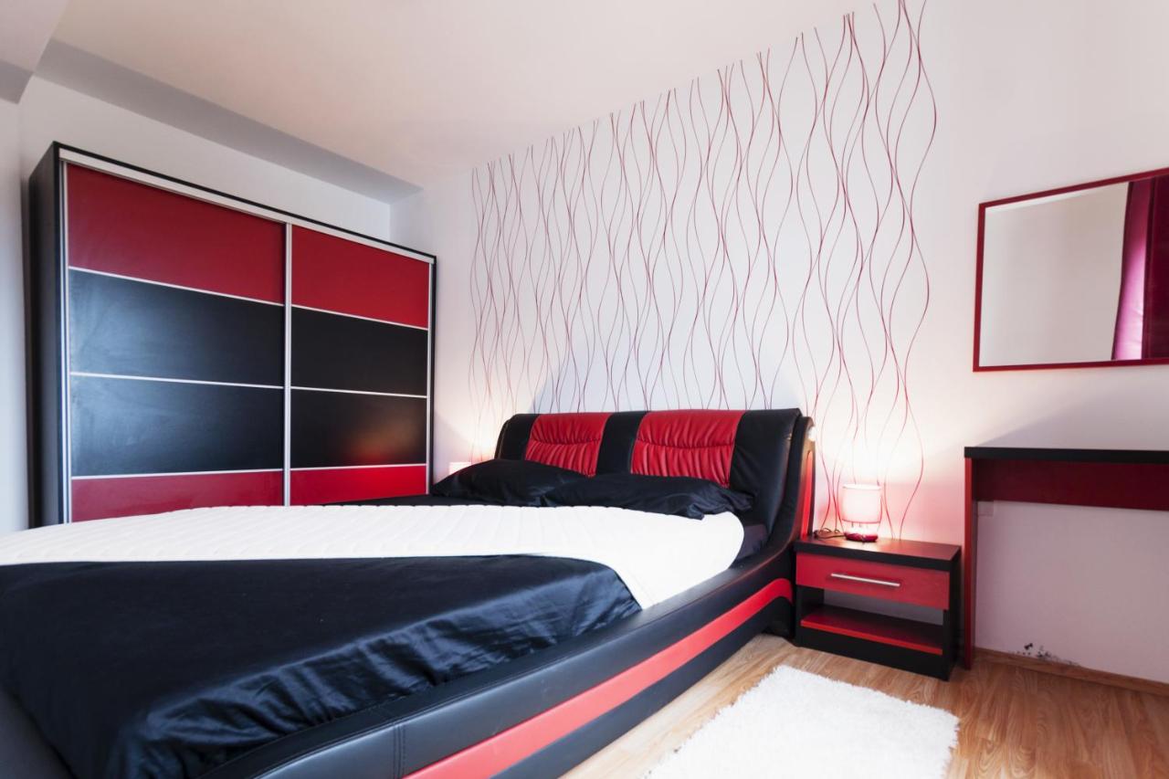 One-Bedroom Apartment with Balcony (4 Adults)