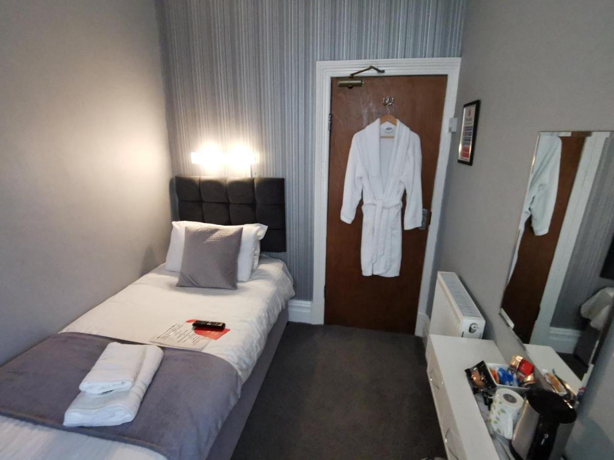 Habitación Individual con baño privado externo