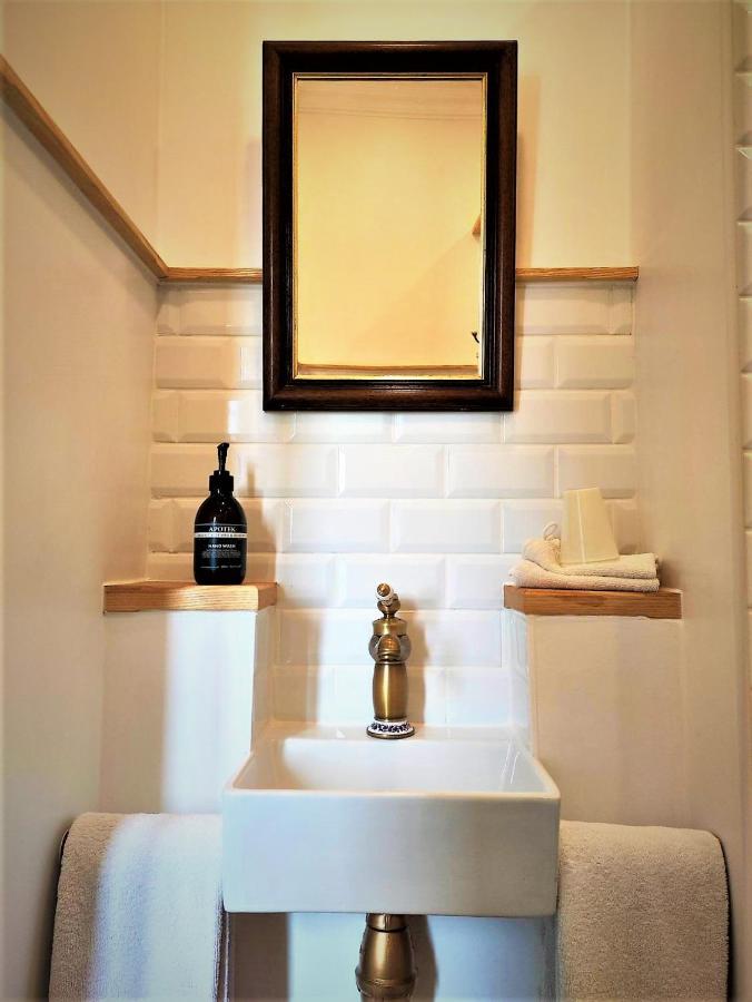 Camera Matrimoniale/Doppia con Letti Singoli con Bagno