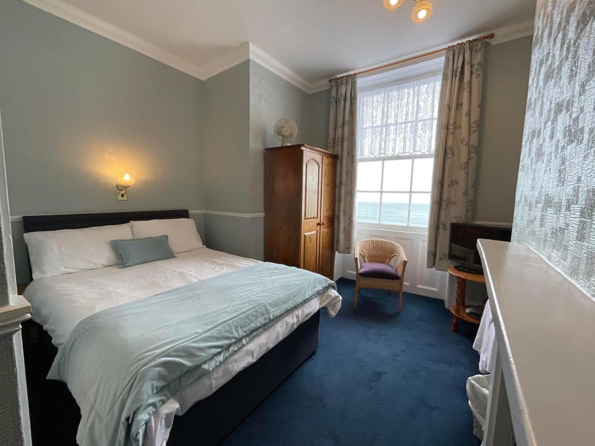 Double Room with Sea View 1