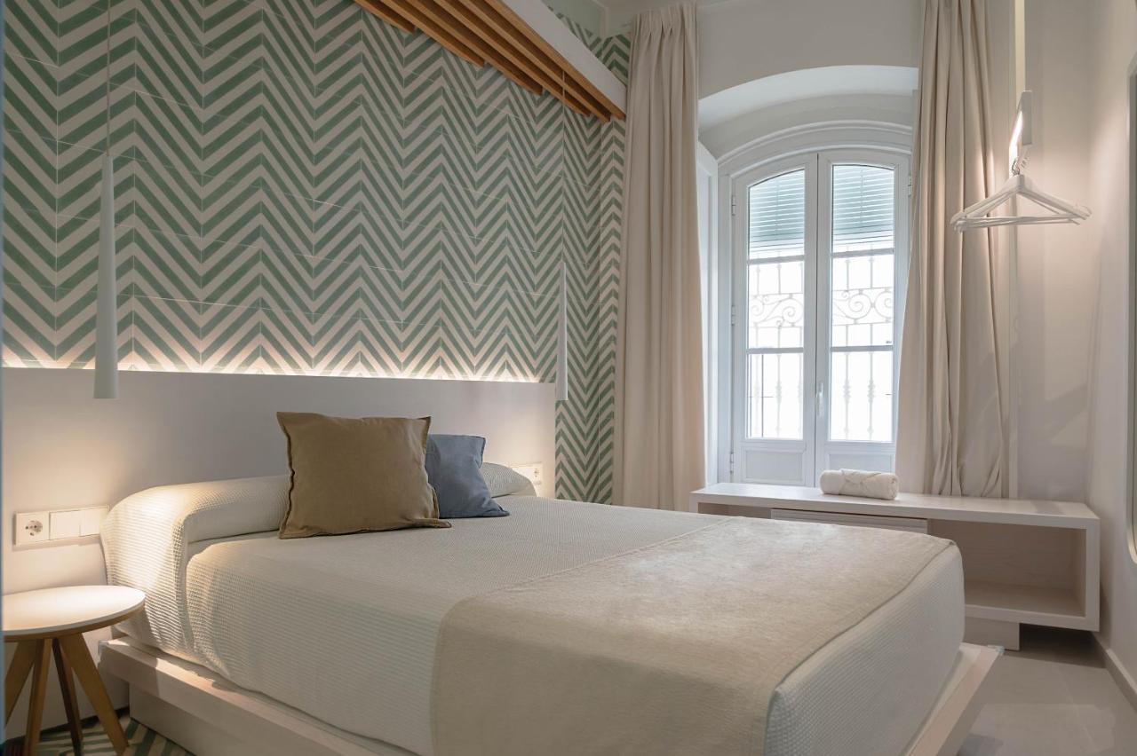 Small Single Room - Ground Floor