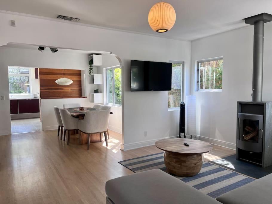 B&B Los Angeles - Venice Bungalows on Abbot Kinney - Bed and Breakfast Los Angeles