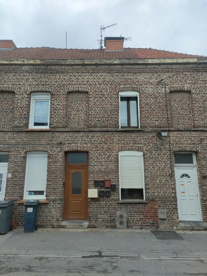 Studio "Sous les toits", Proche Hyper Centre et Commerces ! - B&B