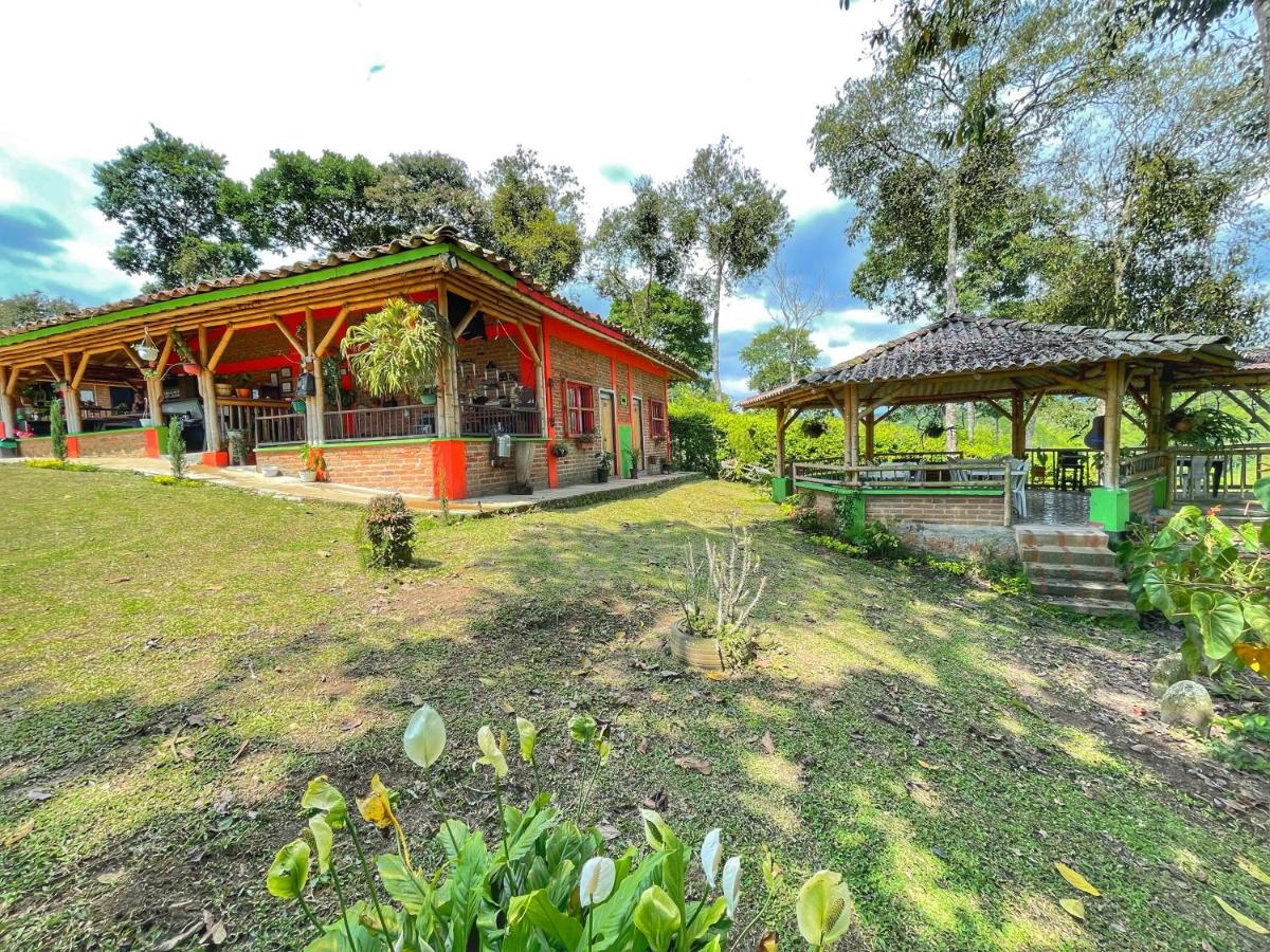 Finca Hotel Cabaña Fercho - B&B