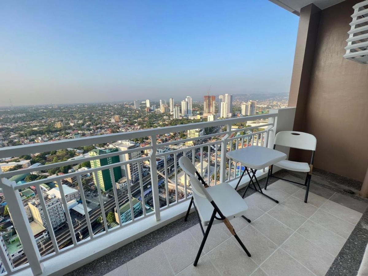 Infina Towers Affordable staycation BRAND NEW 2BR (39A) Aurora Boulevard - B&B