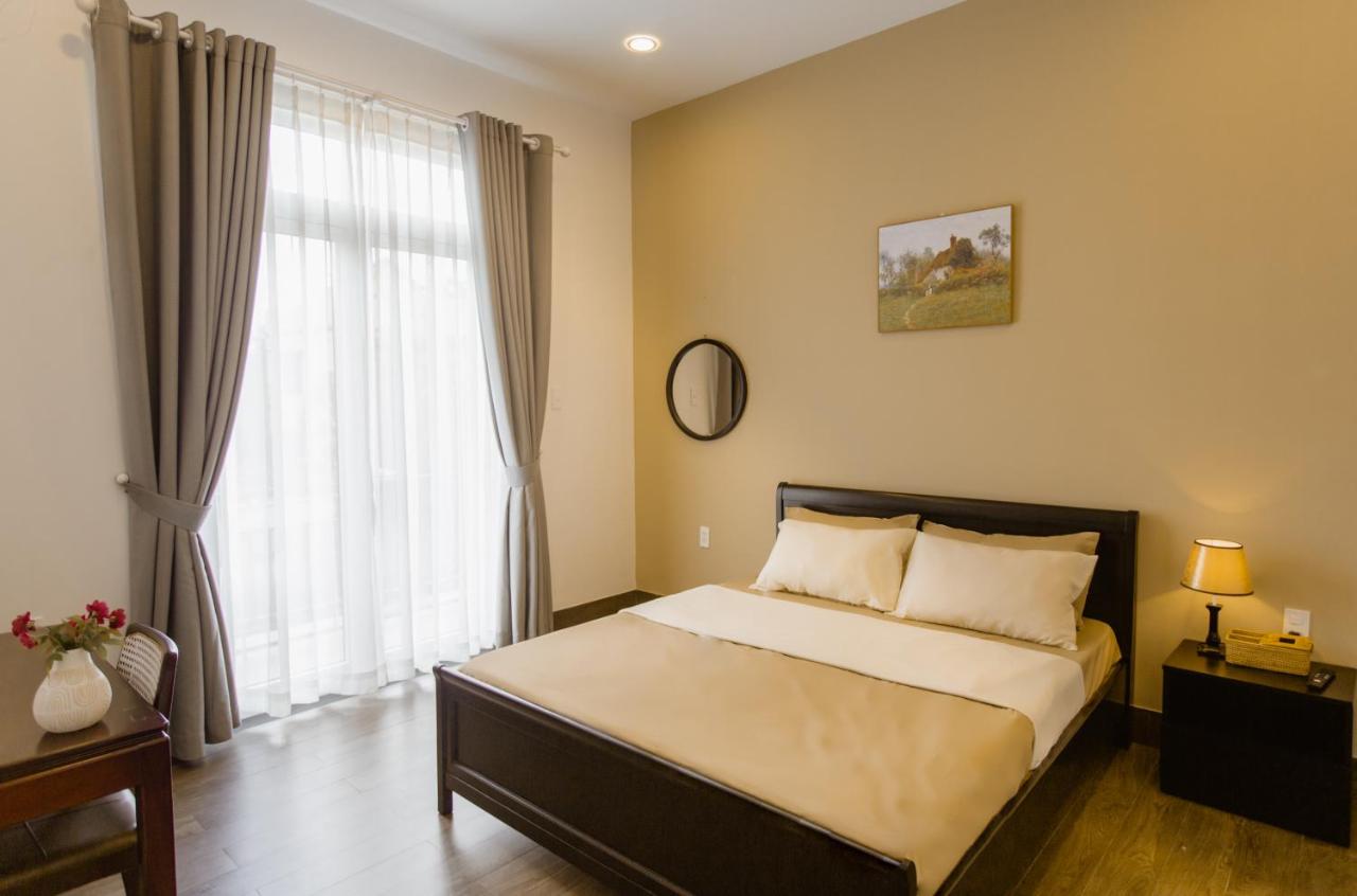 Queen Room with Balcony