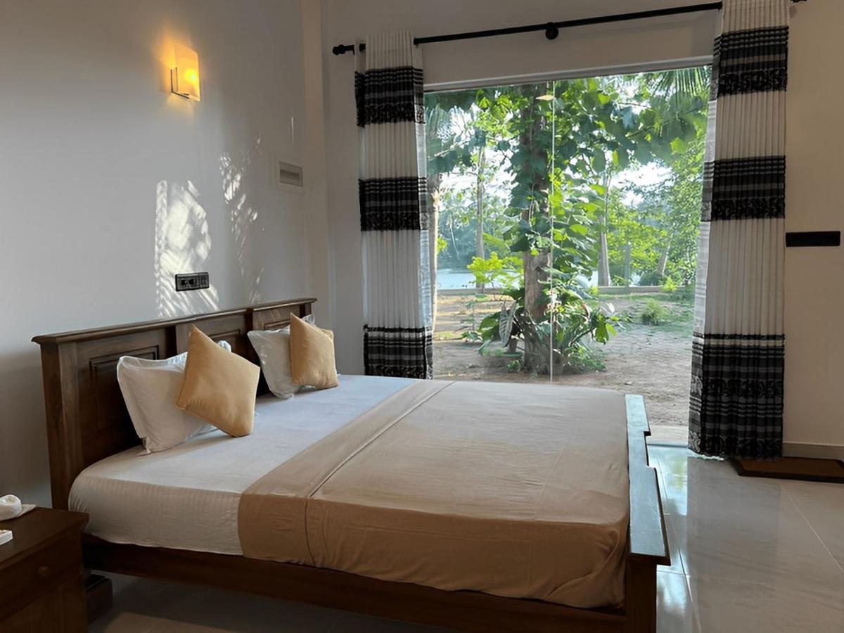 Villa River Edge - B&B Weligama