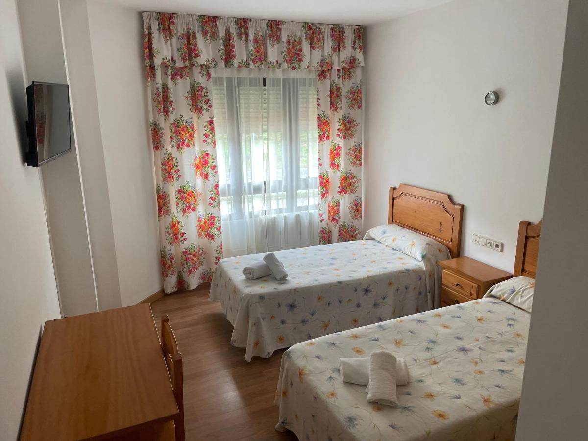 Chambre Double ou Lits Jumeaux avec Salle de Bains