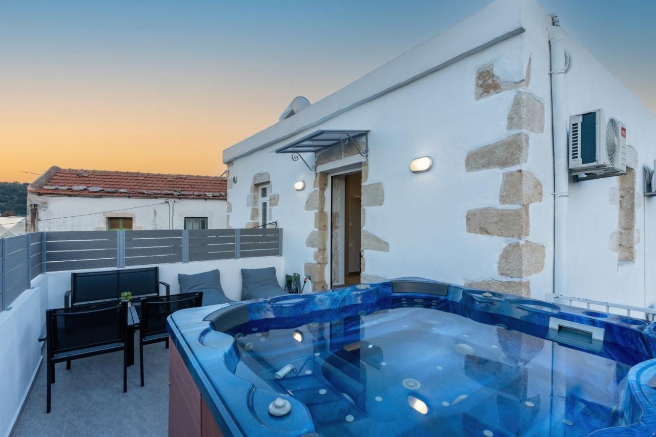 B&B Vafés - Avli Village Home with Outdoor Jacuzzi - Bed and Breakfast Vafés