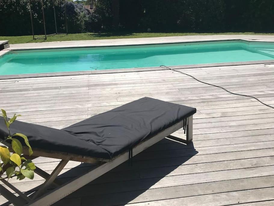 Villa K Maison archi avec piscine 15 mn PUY du FOU - B&B Cholet