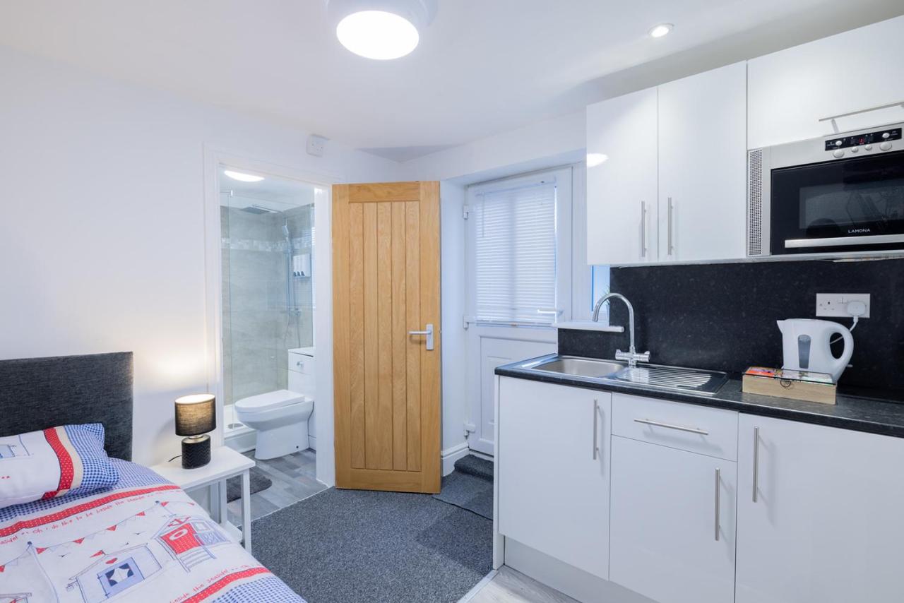 Single Room with Private Bathroom