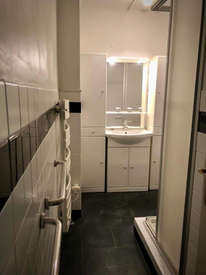 Apartment mit Balkon