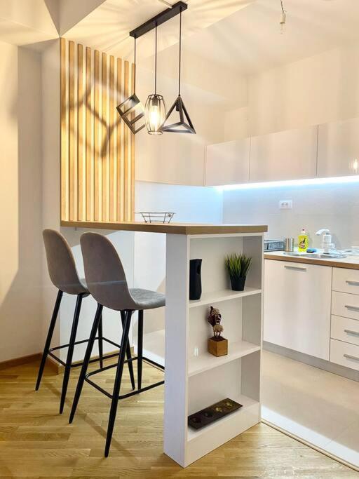 Bright Scandi Apartment - B&B