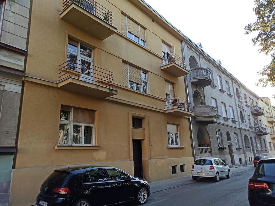 Apartment Helios - self check in, strict center - B&B