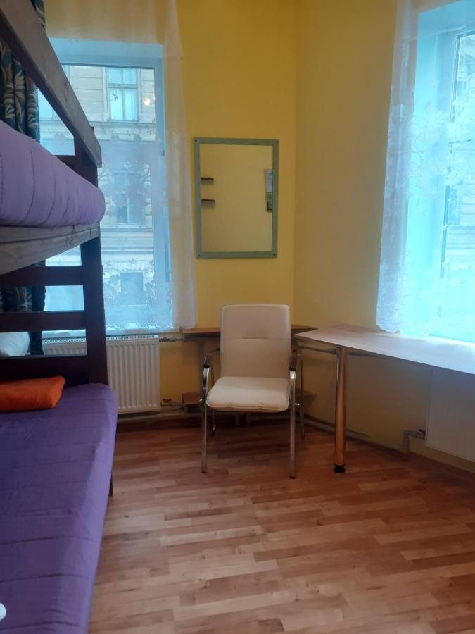 Zweibettzimmer mit Stadtblick